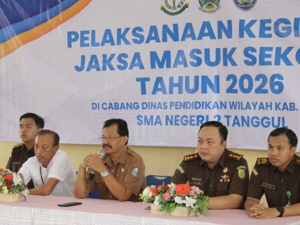 Membangun Generasi Sadar Hukum, SMAN 2 Tanggul Sambut Program Jaksa Masuk Sekolah dari Kejaksaan Negeri Jember