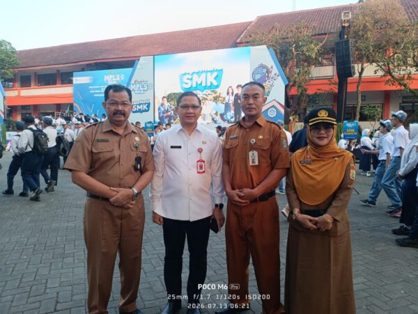Bersama Kadindik Jatim, Kepala SMAN 2 Tanggul Ikut Matangkan Pembukaan MPLS Jawa Timur 2026