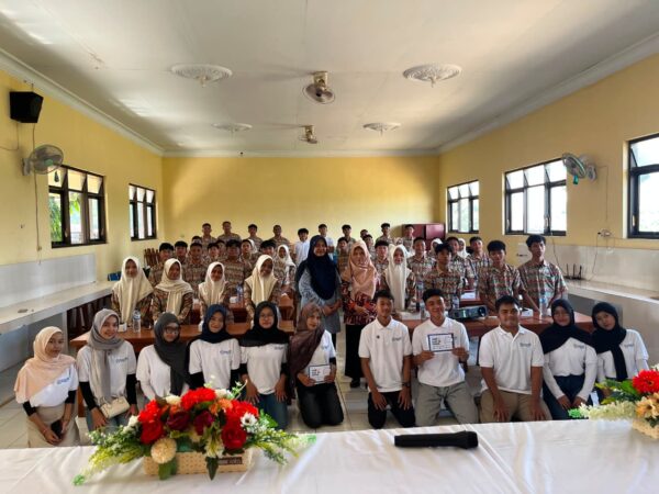 GenBI Jember Hadir di SMAN 2 Tanggul, Tanamkan Cinta Rupiah kepada Generasi Muda