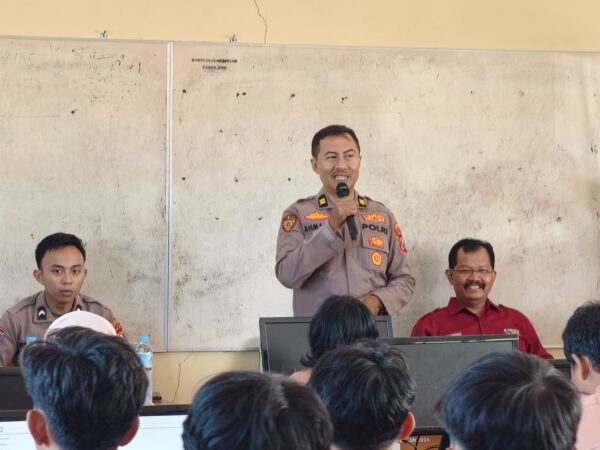 Polres Jember dan SMAN 2 Tanggul Bersinergi Wujudkan Generasi Cerdas Paham AI