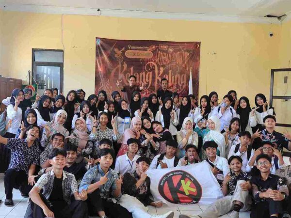 Jiwa Seni Tarik Suara dan Musik Membudaya di SMAN 2 Tanggul, Diklat Ekstrakurikuler Kolang-Kaling SMADATA Disambut Meriah Para Peserta!