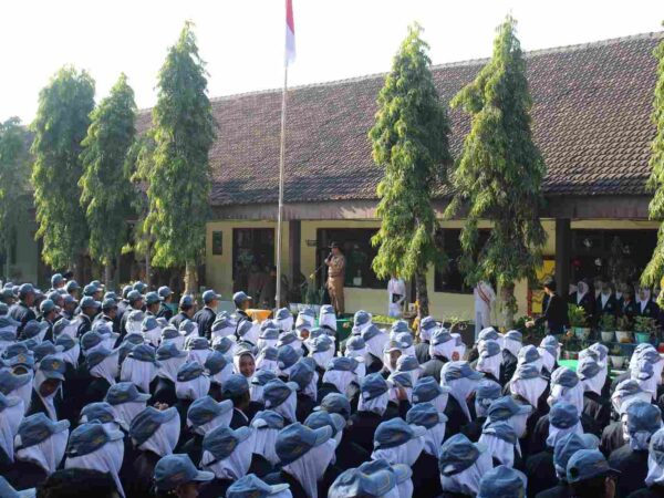 Mengukir Langkah Baru, OSIS dan MPK SMA Negeri 2 Tanggul Resmi Memulai Masa Bakti 2026/2027